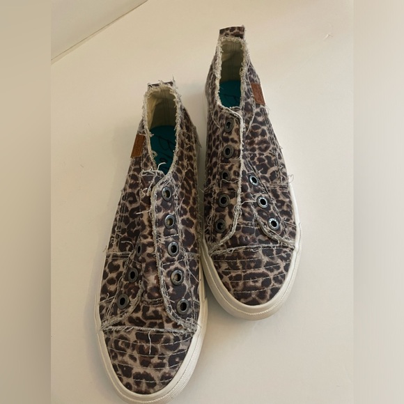 Blowfish Play Tabby Cat Olive Camo Slide On Shoe 8.5 M Vegan - Picture 2 of 10